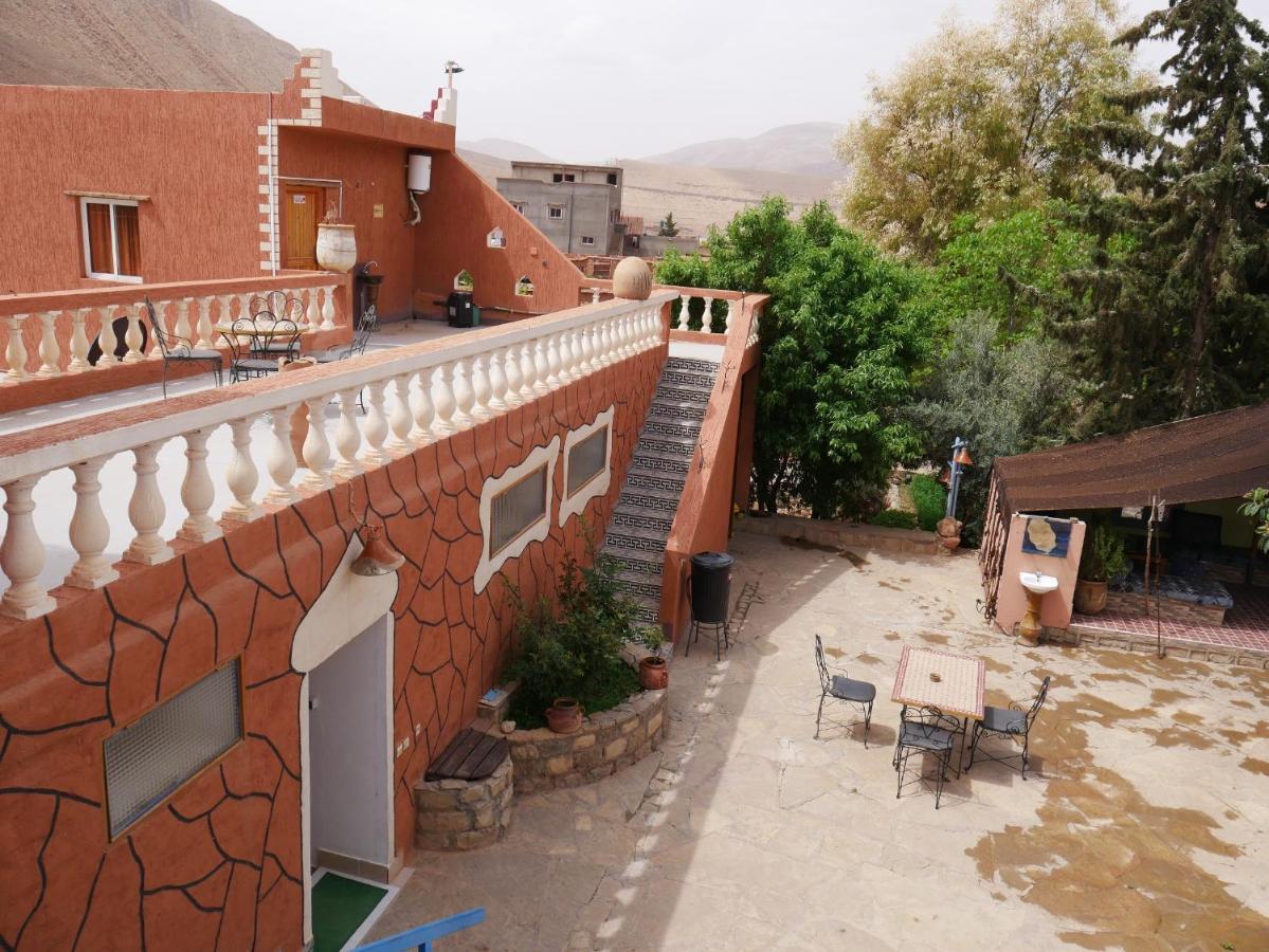Hotel Baddou Tamtetoucht Bagian luar foto