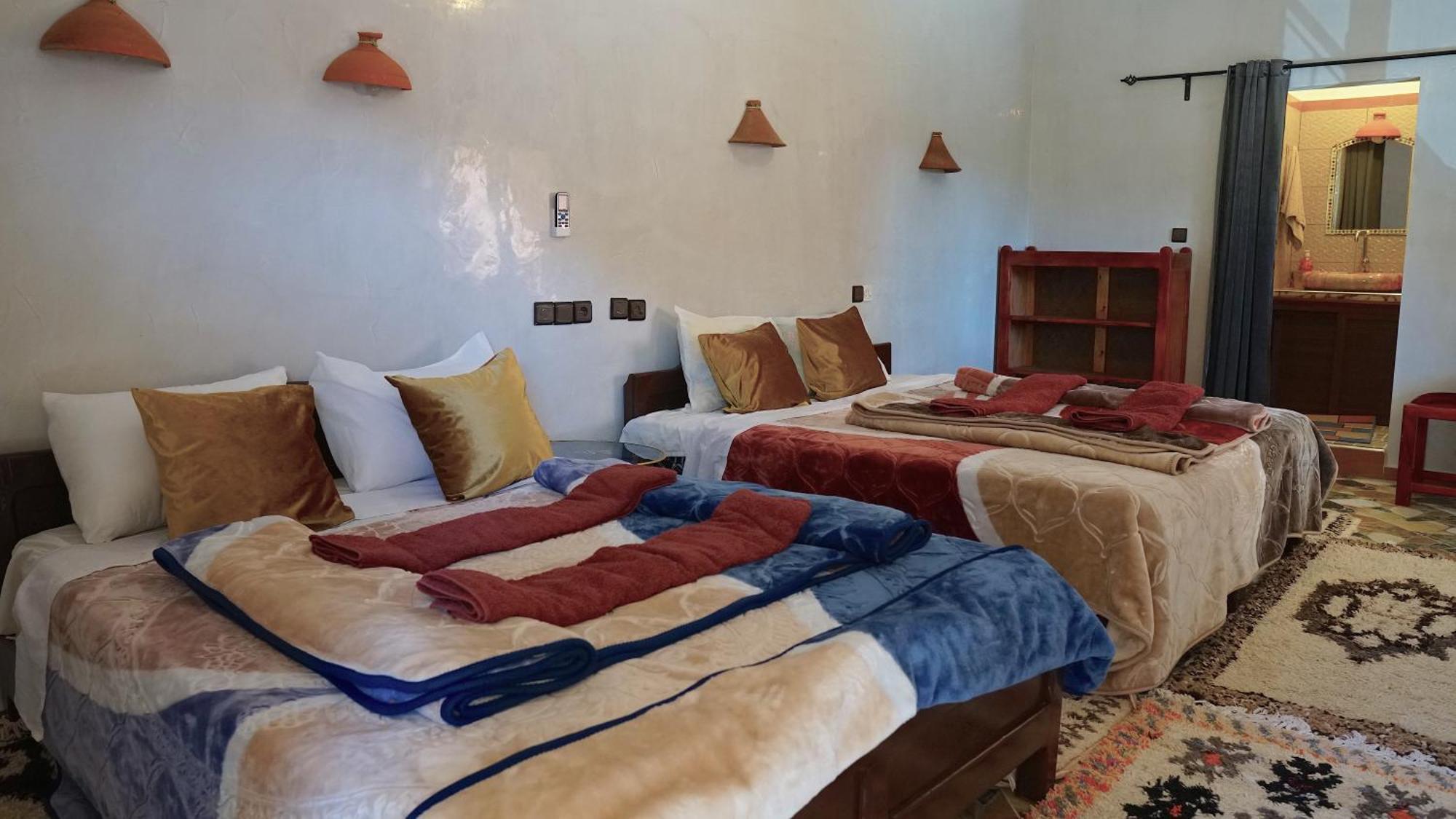 Hotel Baddou Tamtetoucht Bagian luar foto